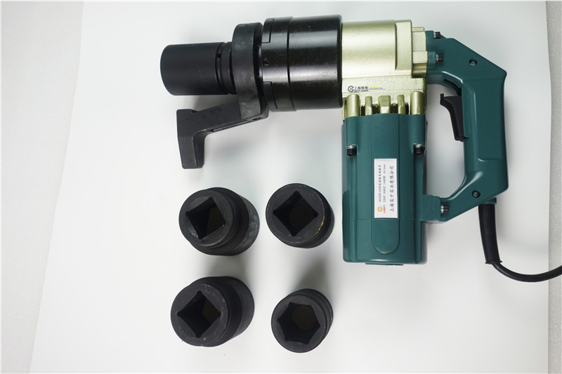 電動力矩扳手圖片